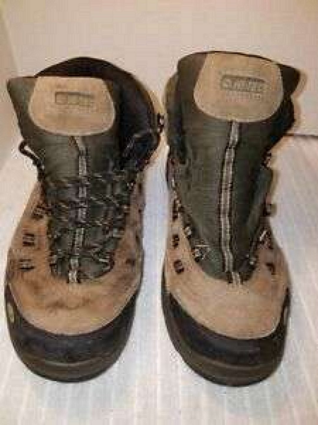 Hi-Tec Men’s BANDERA MID Hiking Boot