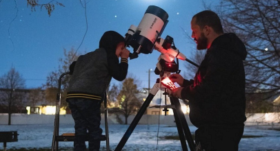 Best Binoculars for Stargazing: Observe the Nightsky when Camping
